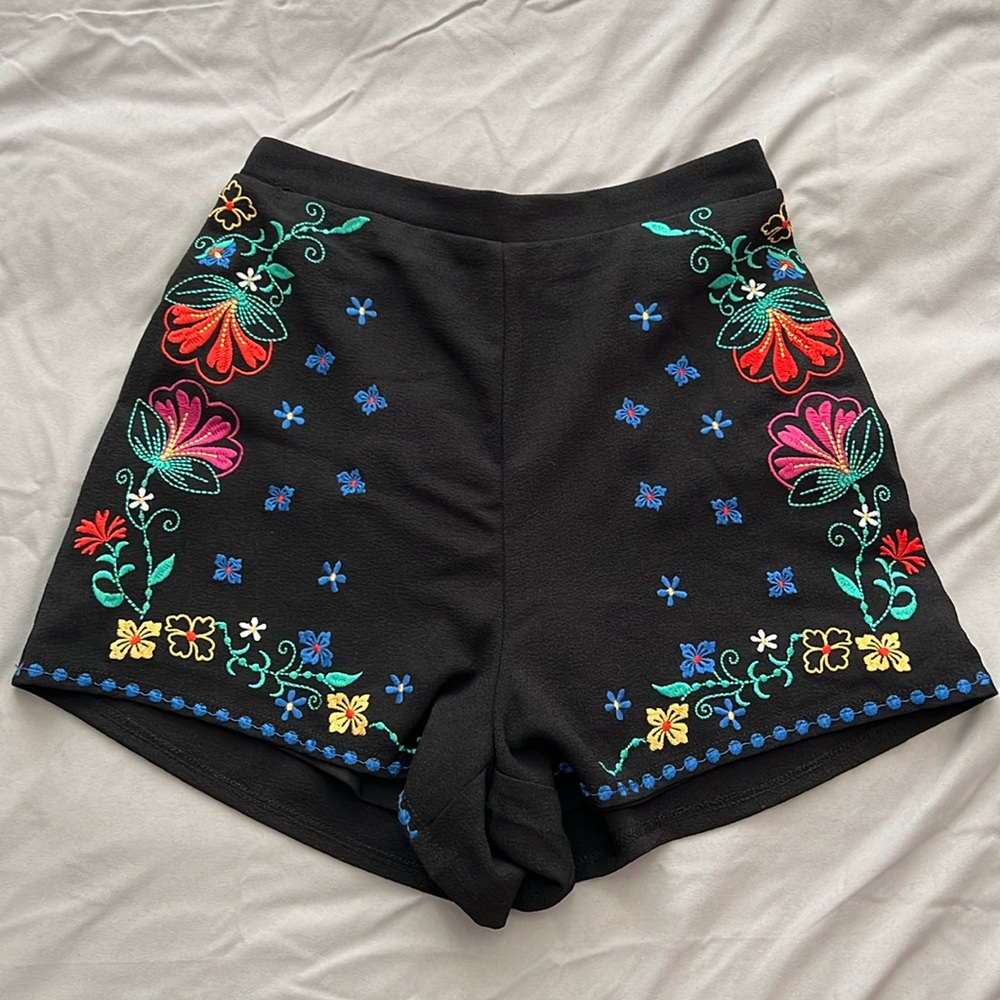 exhilaration embroidered shorts